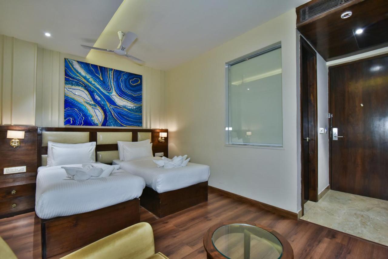 Hotel Br Grand With Nimo Club Amritsar -5 Mint From Golden Temple Екстер'єр фото