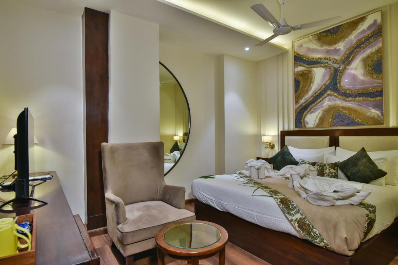 Hotel Br Grand With Nimo Club Amritsar -5 Mint From Golden Temple Екстер'єр фото