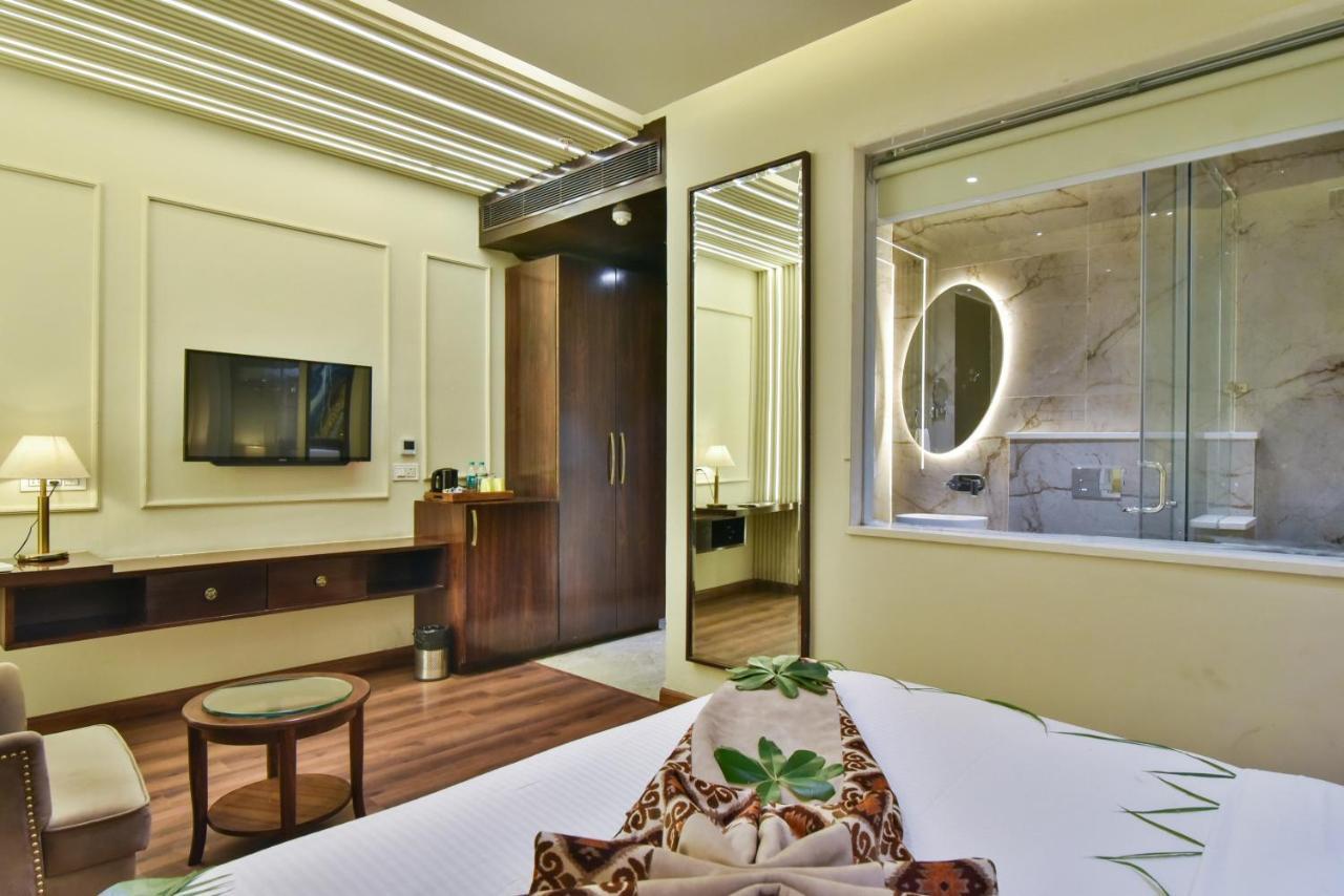 Hotel Br Grand With Nimo Club Amritsar -5 Mint From Golden Temple Екстер'єр фото