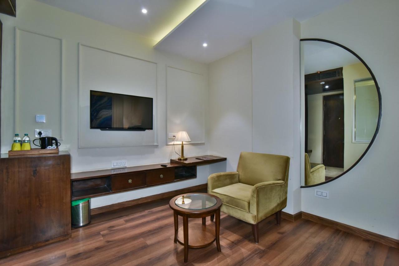 Hotel Br Grand With Nimo Club Amritsar -5 Mint From Golden Temple Екстер'єр фото