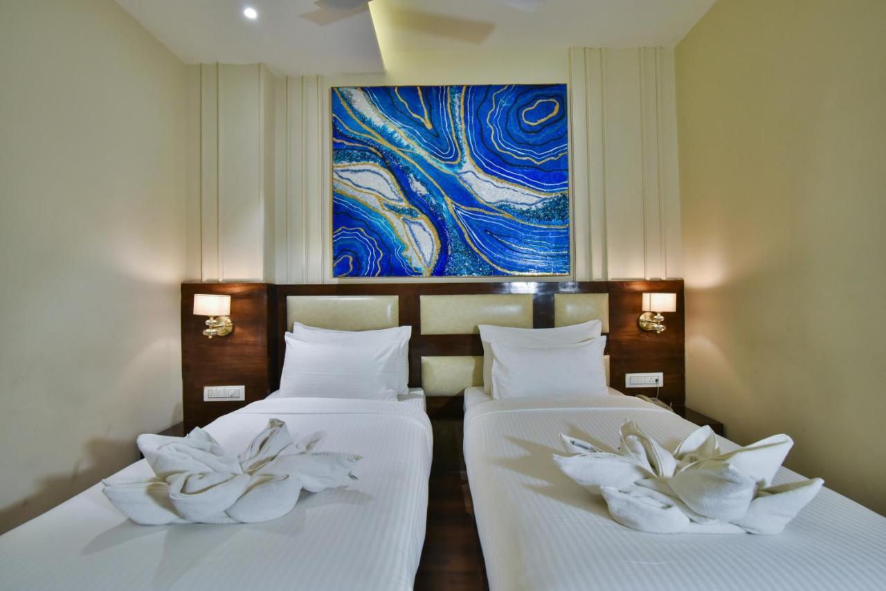 Hotel Br Grand With Nimo Club Amritsar -5 Mint From Golden Temple Екстер'єр фото