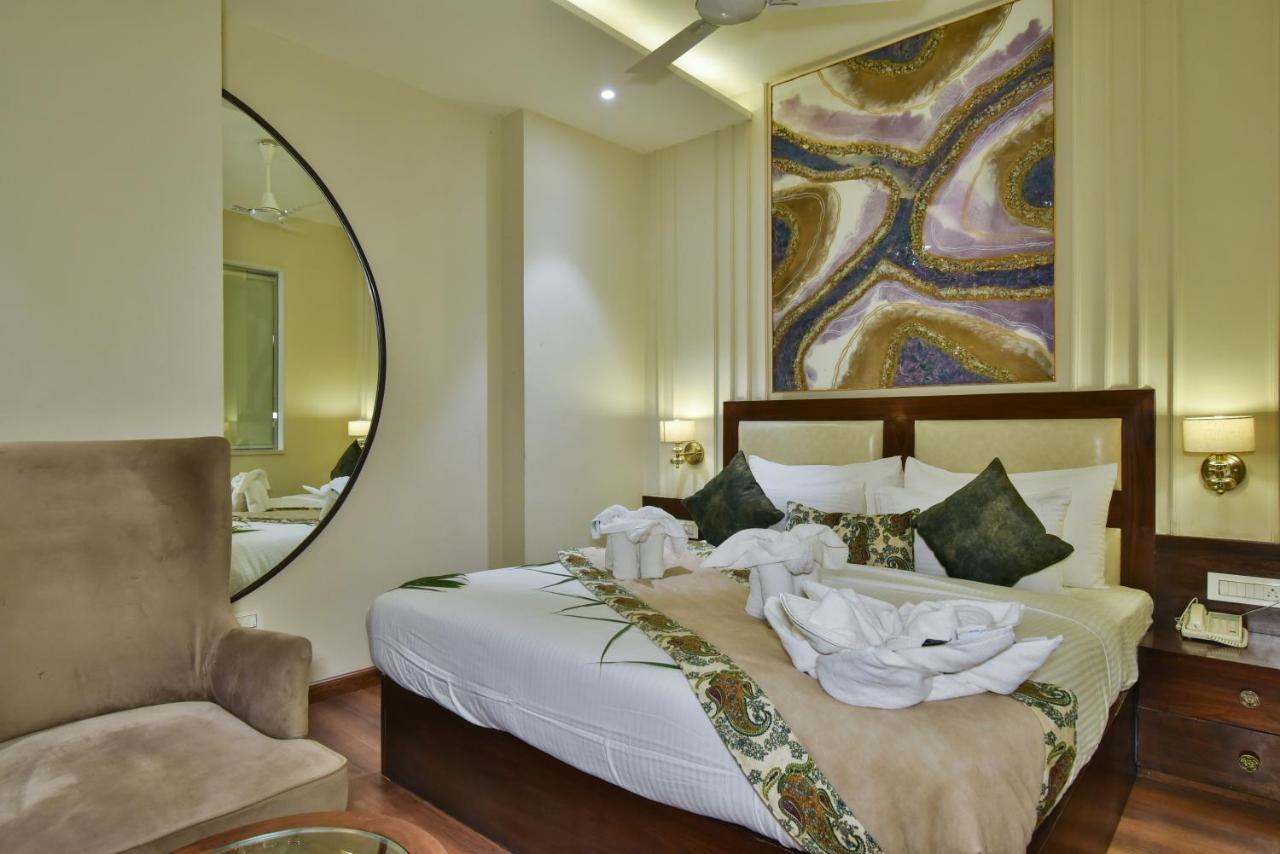 Hotel Br Grand With Nimo Club Amritsar -5 Mint From Golden Temple Екстер'єр фото